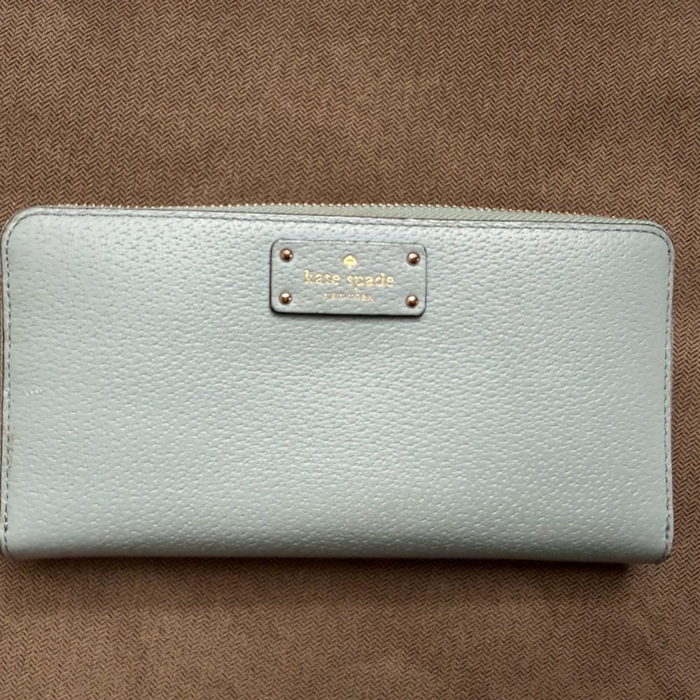 Kate Spade Pebbled Leather Wallet in Soft Gray